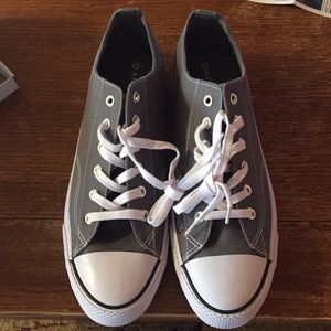 Air walk shoes. Men’s size 13